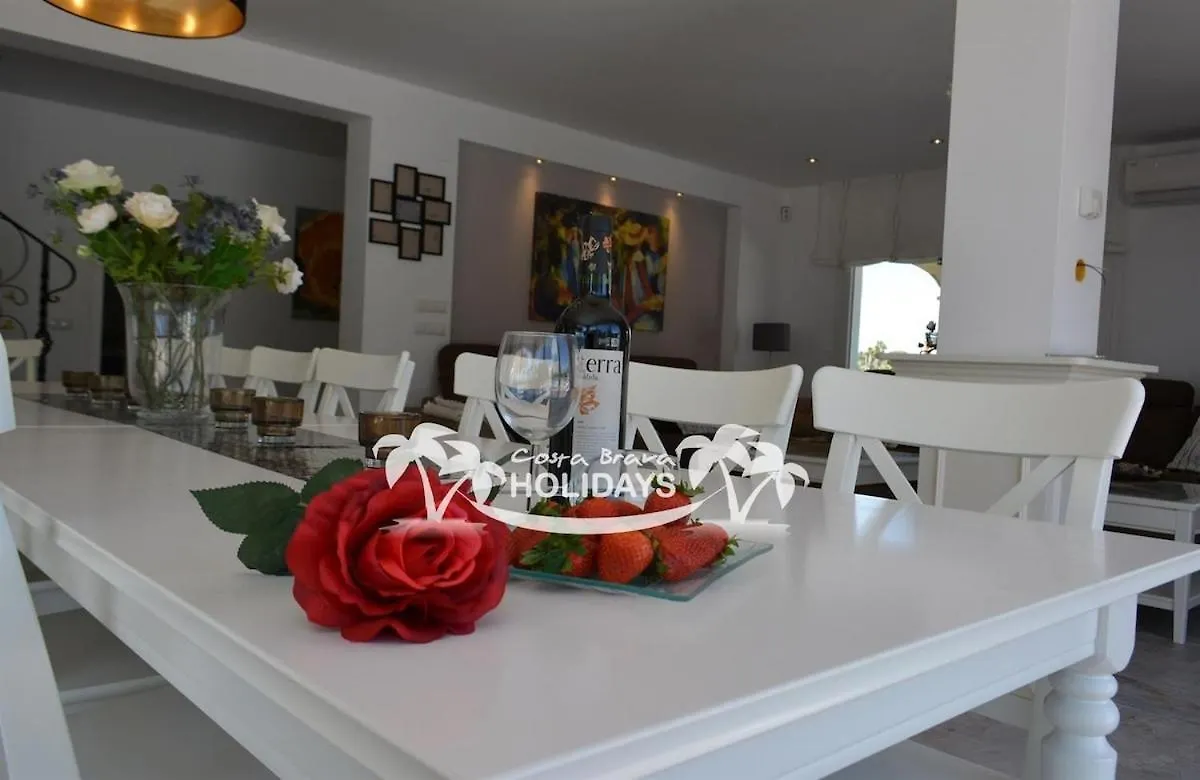 Costa Brava Holidays Villa Yuca, Sea Views, Pool Lloret de Mar Spagna