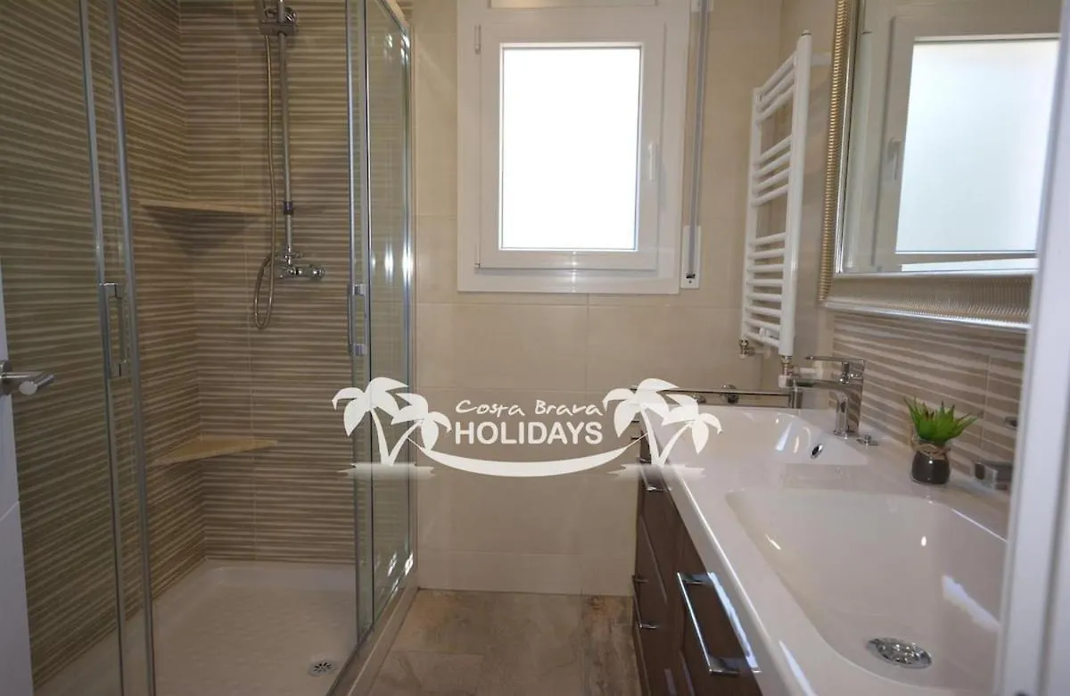 Costa Brava Holidays Villa Yuca, Sea Views, Pool Lloret de Mar Spagna